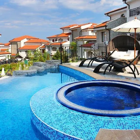 Victoria & Aheloy アパートホテル Kableshkovo