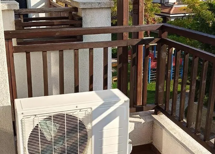 Victoria & Aheloy شقة فندقية 3*